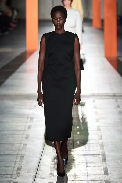 Look 29